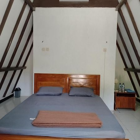Hotel Mekar Lestari Tepus Exterior foto